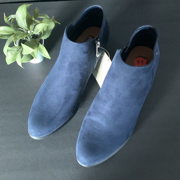 NWT Daisy Fuentes Booties - Picture 3 of 4